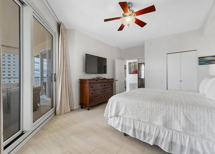 Colony West 12c *